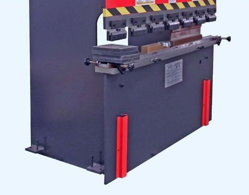 ماشین خم کردن فلز ورق صنعتی کوچک CNC