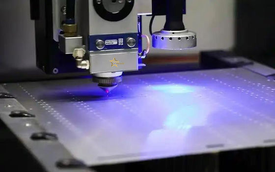 ماشین برش لیزری ورق فلزی CNC با قدرت بالا 3KW برای صنایع مبلمان مکانیکی هوافضا و الکترونیک