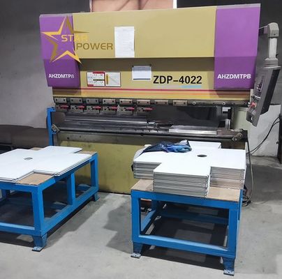 ماشین خم کردن هوشمند خم کردن سینک شکل دادن ستون فاصله 1300mm