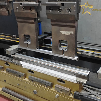 ماشین خم کردن هوشمند خم کردن سینک شکل دادن ستون فاصله 1300mm