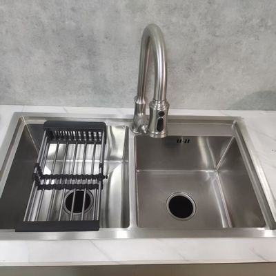 قیمت خوب سینک ظرفشویی استیل ضد زنگ دست ساز با مواد غذایی 304/316 و طراحی یکپارچه تمیز کردن-برش-زهکشی آنلاین