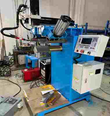 دستگاه جوش CNC برای درزهای عمودی و گوشه های پایین - دستگاه جوش مخصوص